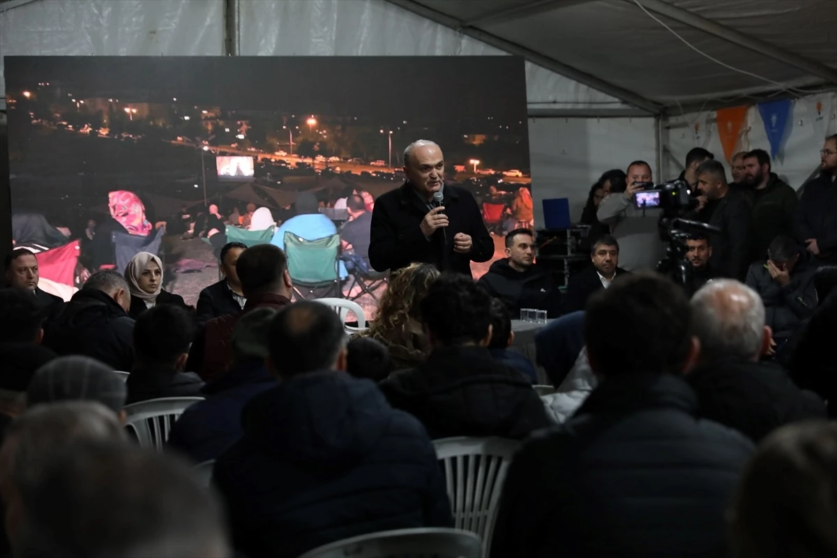 Düzce Belediye Başkanı Faruk Özlü, Bahçeşehir bölgesinde sakinlerle buluştu