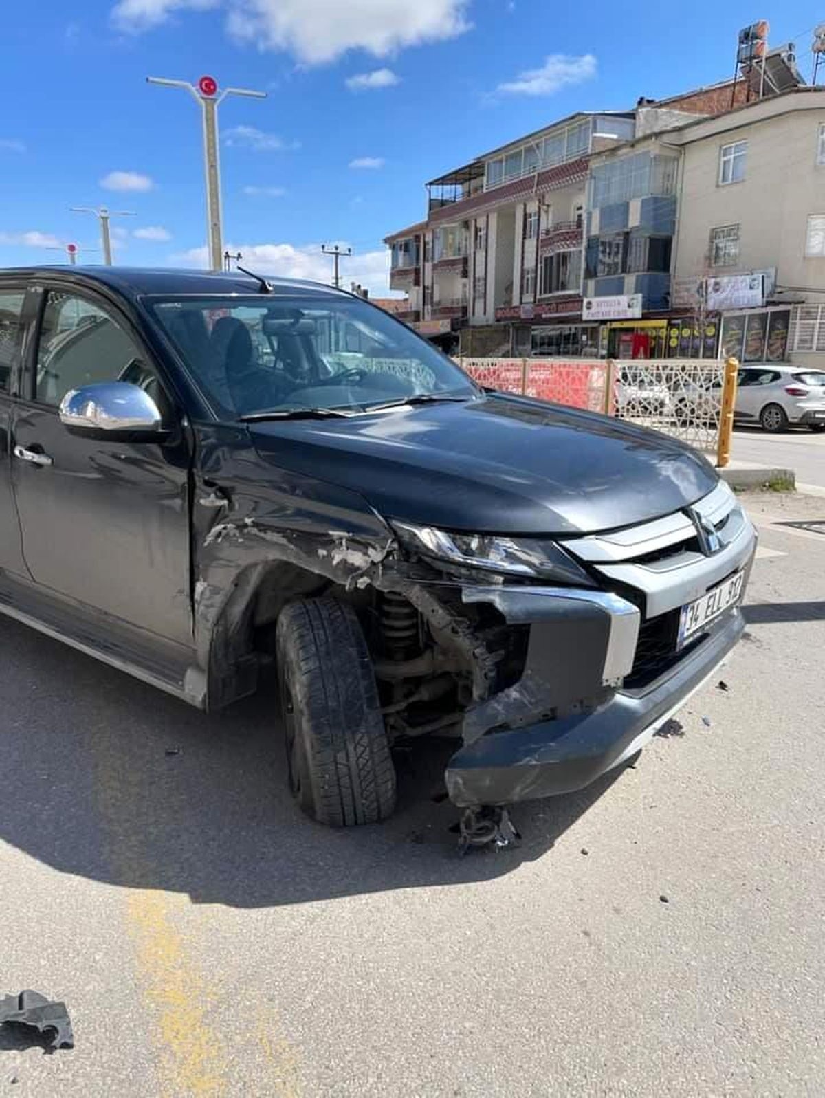Elazığ\'da Pikap 3 Araça Çarptı: 1 Yaralı