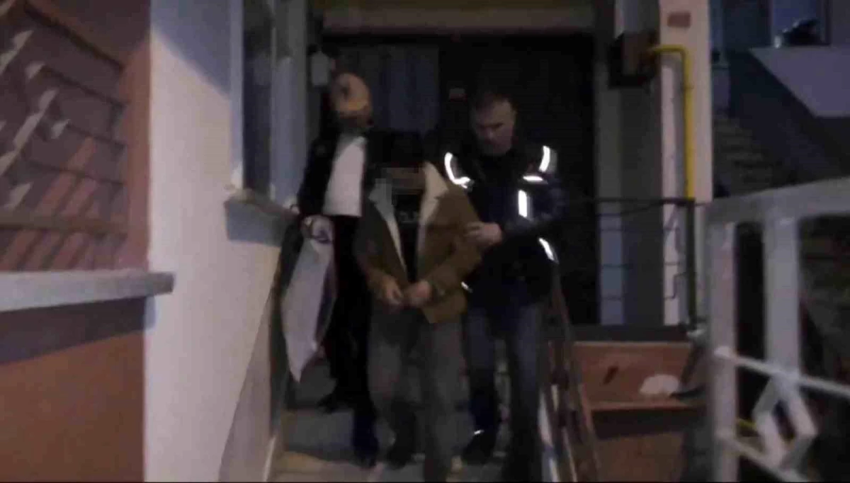 Sakarya\'da DEAŞ Terör Örgütüne Yönelik Operasyon: 33 Şüpheli Gözaltına Alındı