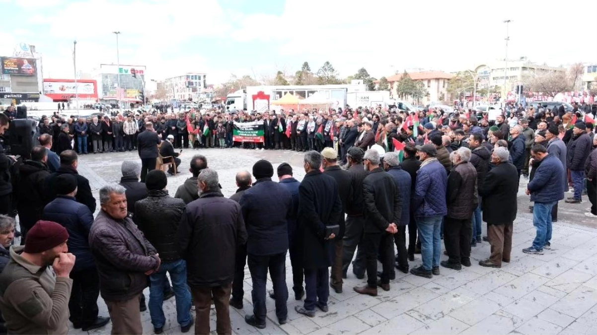 Erzincan\'da Filistin\'e destek amaçlı yürüyüş düzenlendi