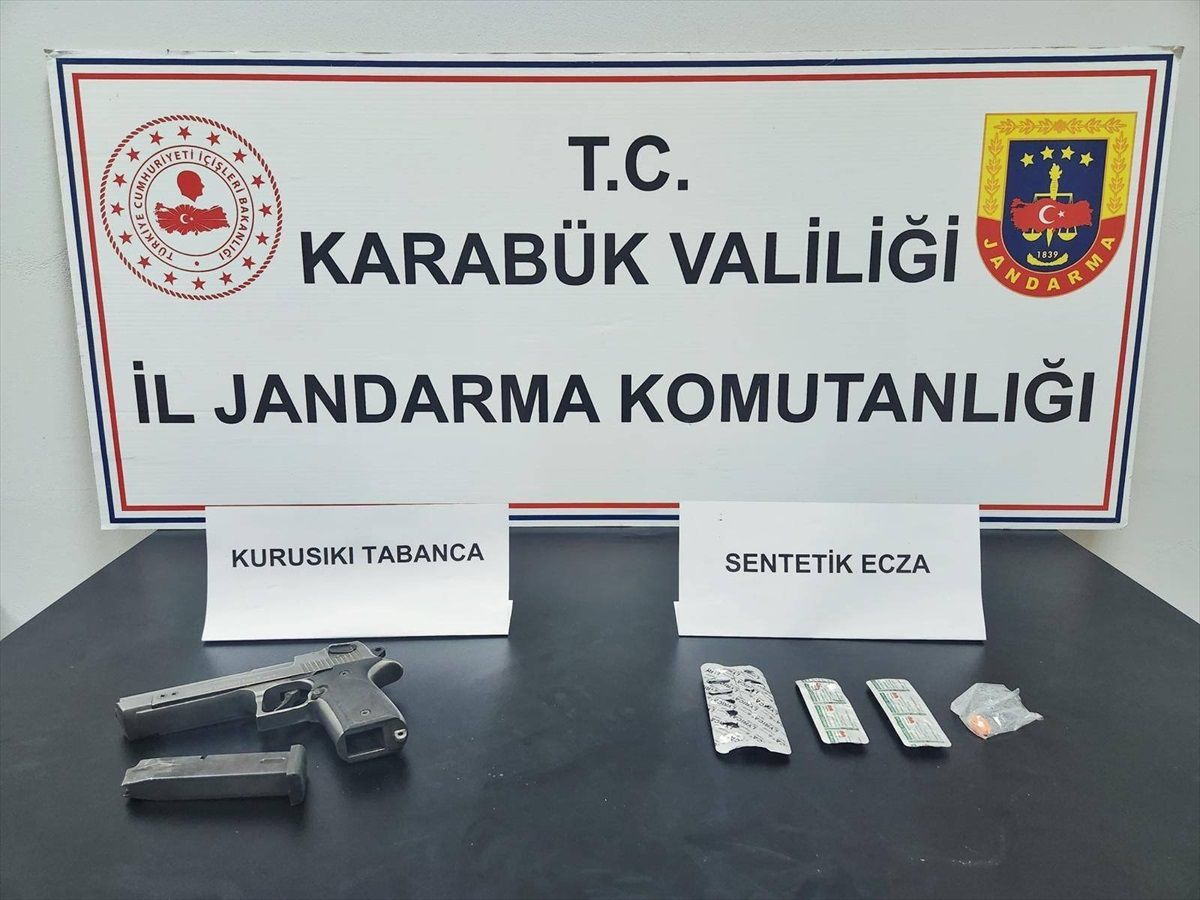 Karabük\'te uyuşturucu operasyonunda 2 şüpheli gözaltına alındı
