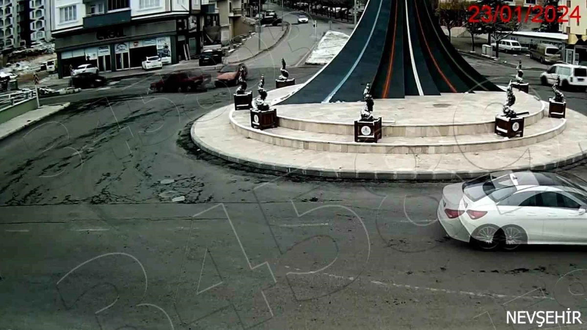 Nevşehir\'de KGYS Kameralarına Yansıyan Trafik Kazaları