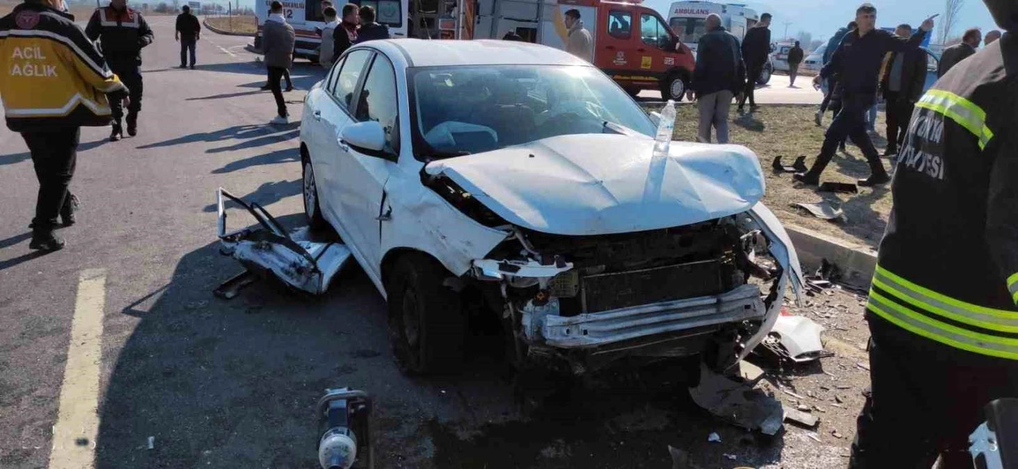 Konya\'da trafik kazasında 1 kişi hayatını kaybetti, 6 kişi yaralandı