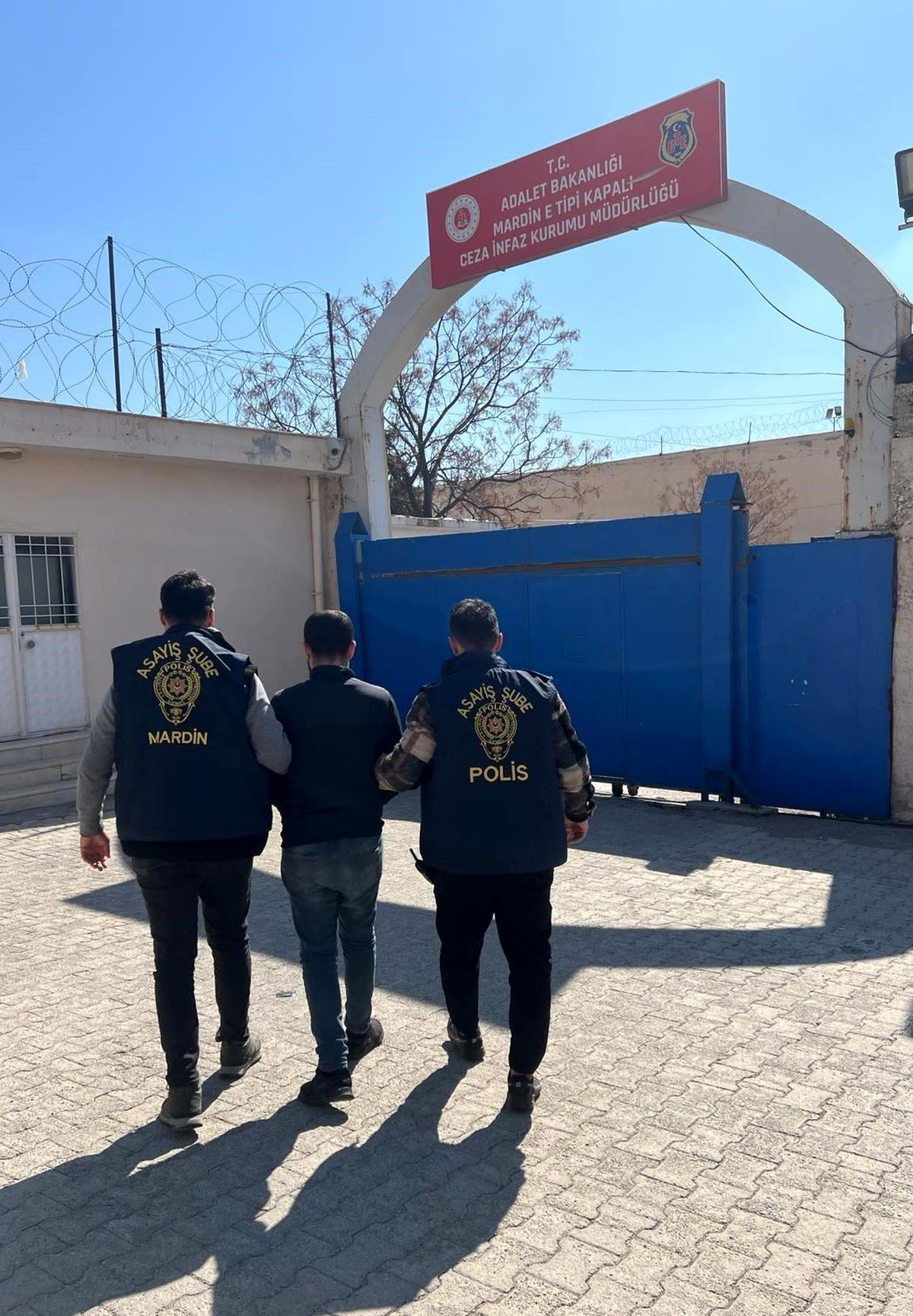 Mardin\'de Polis Ekipleri Tarafından Yakalanan 48 Şüpheliden 13\'ü Tutuklandı