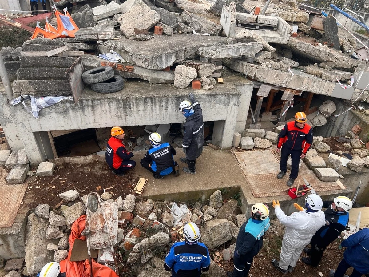 Samsun\'da AFAD ve Türk Telekom Arama Kurtarma Ekipleri Deprem Tatbikatı Gerçekleştirdi