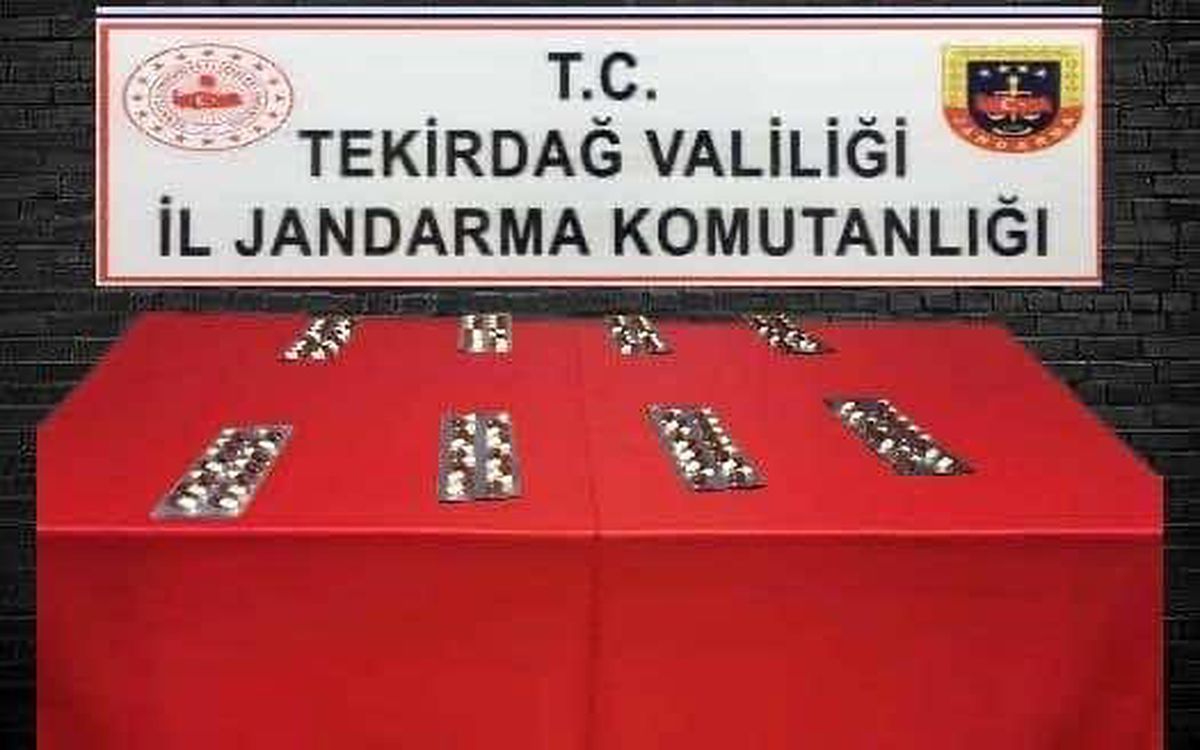 Tekirdağ\'da Jandarma Operasyonu: 10 Kişi Uyuşturucudan Yakalandı