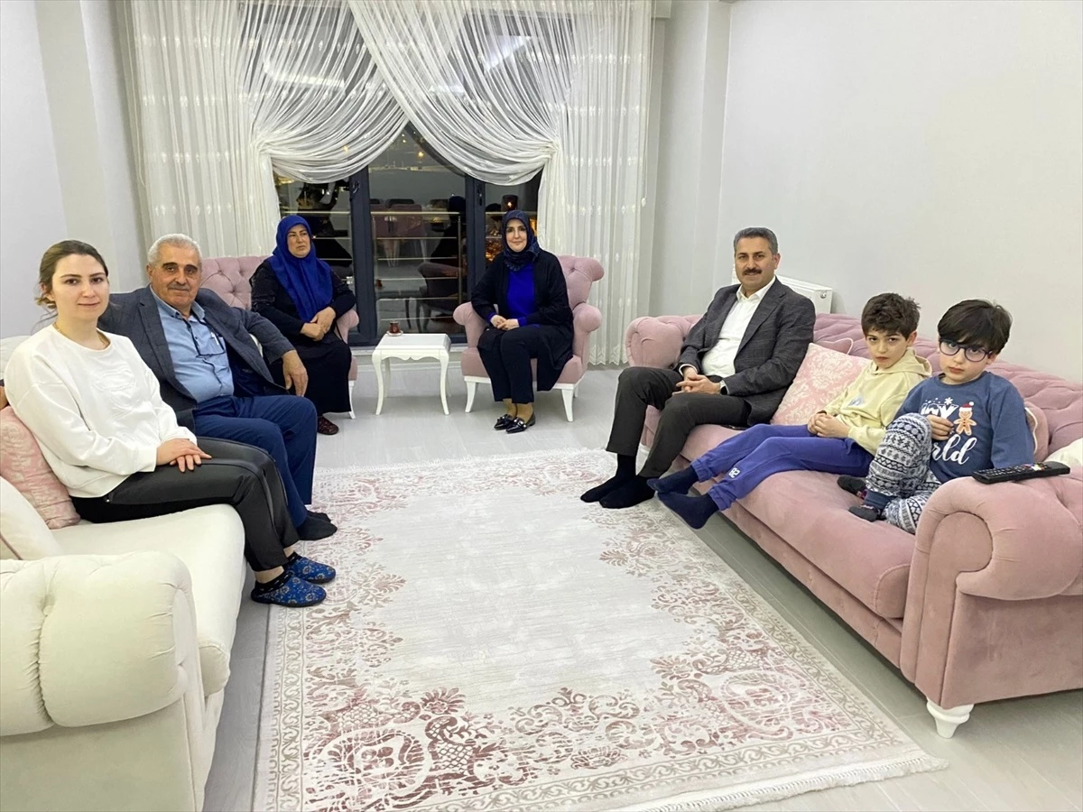 Tokat Belediye Başkanı Eyüp Eroğlu, şehit ailesiyle ilk iftarını yaptı