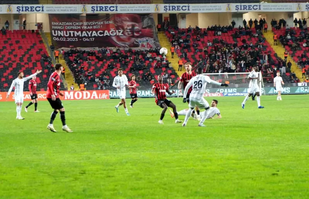 Gaziantep Futbol Kulübü, Beşiktaş\'ı 2-0 mağlup etti