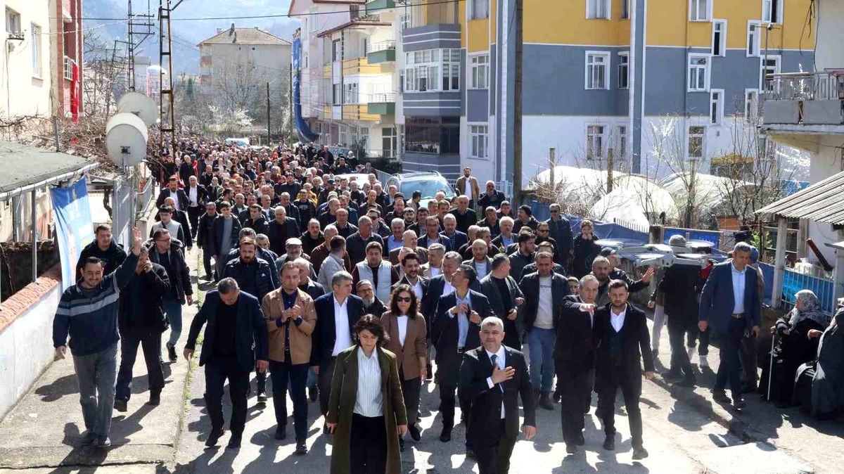 AK Parti Yenice Belediye Başkanı Sertaş Karakaş Gövde Gösterisi Yaptı