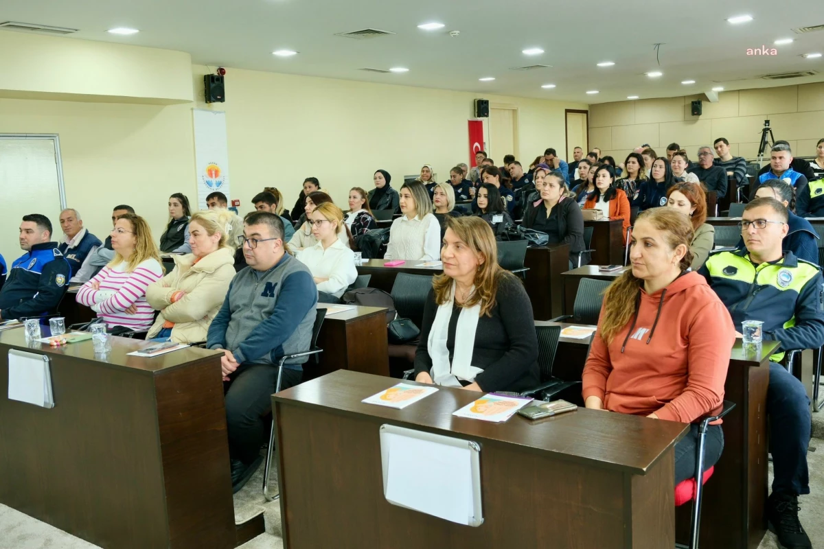 Adana Büyükşehir Belediyesi Kadın ve Aile Hizmetleri Dairesi\'nden Şiddetle Mücadele Atölyesi