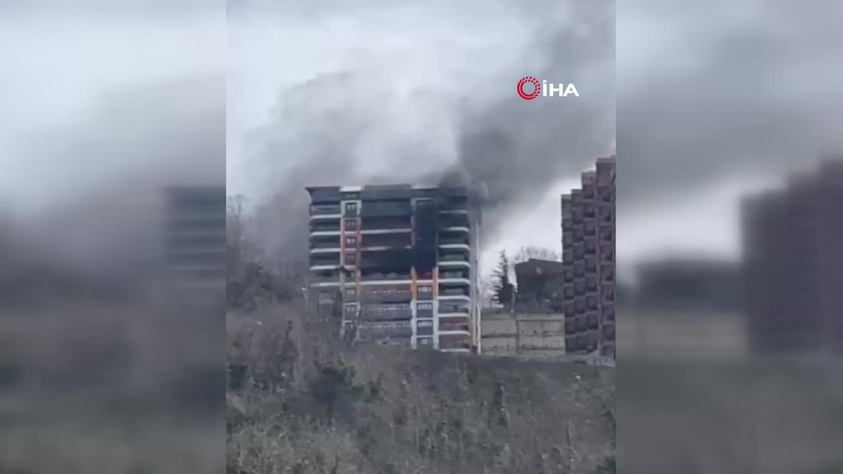 Zonguldak\'ta Apartman Dairesinde Çıkan Yangın Paniğe Neden Oldu