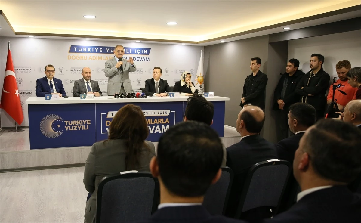 Çevre Şehircilik ve İklim Değişikliği Bakanı Mehmet Özhaseki: \'TOKİ mağdurları\' iddiaları muhalefetin tahrikleri