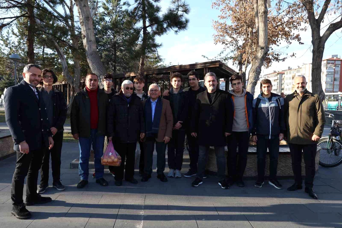 Başkan Büyükkılıç, Kayseri\'deki Esnafı Ziyaret Etti