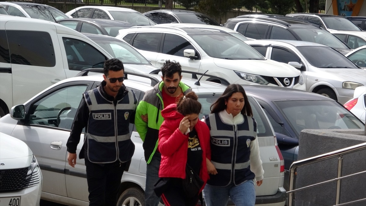 Bolu\'da 20 yıl hapis cezası bulunan hırsız ve dolandırıcılık suçlusu çift yakalandı