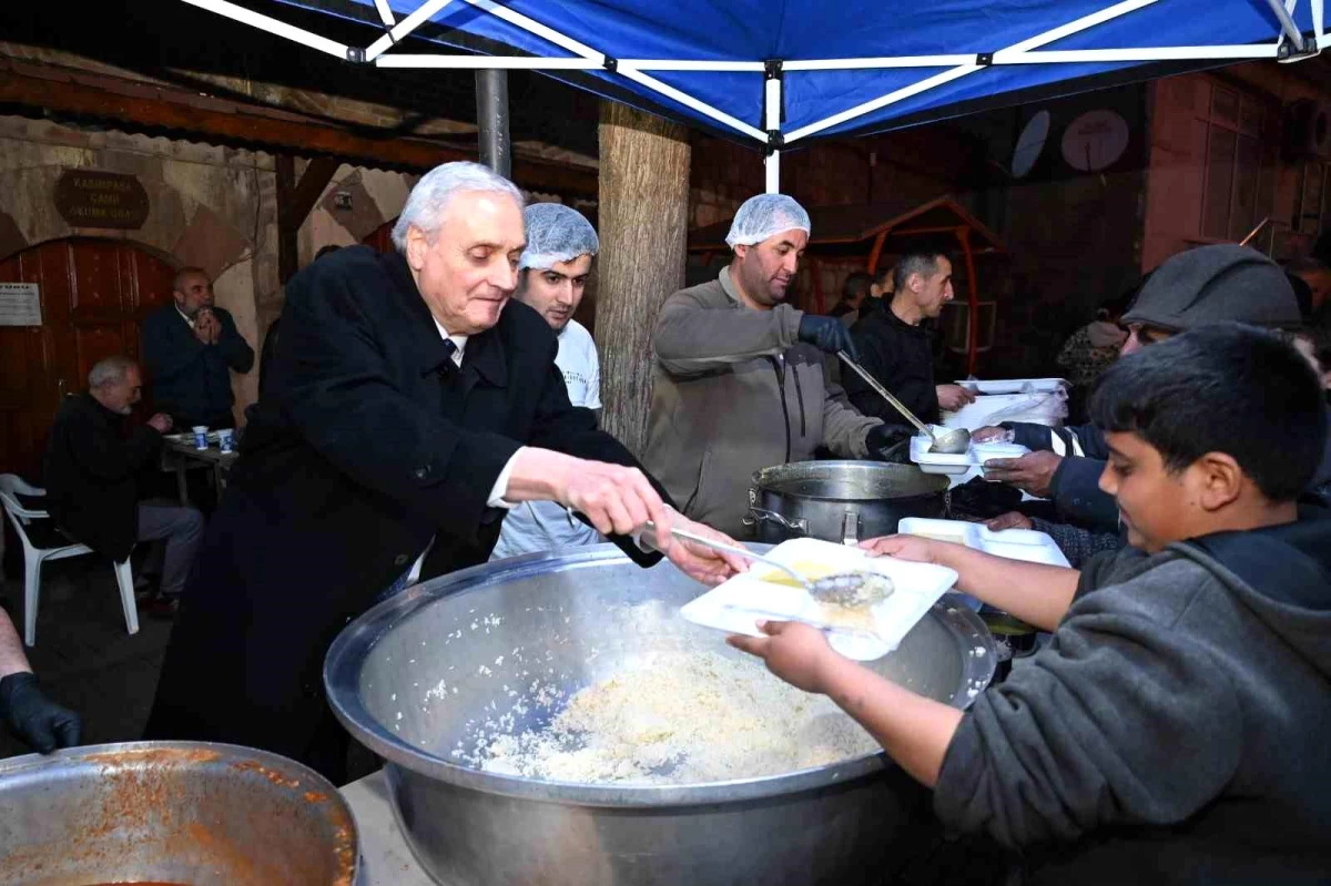 Bozüyük Belediye Başkanı İftar Çadırında Hemşehrileriyle Buluştu