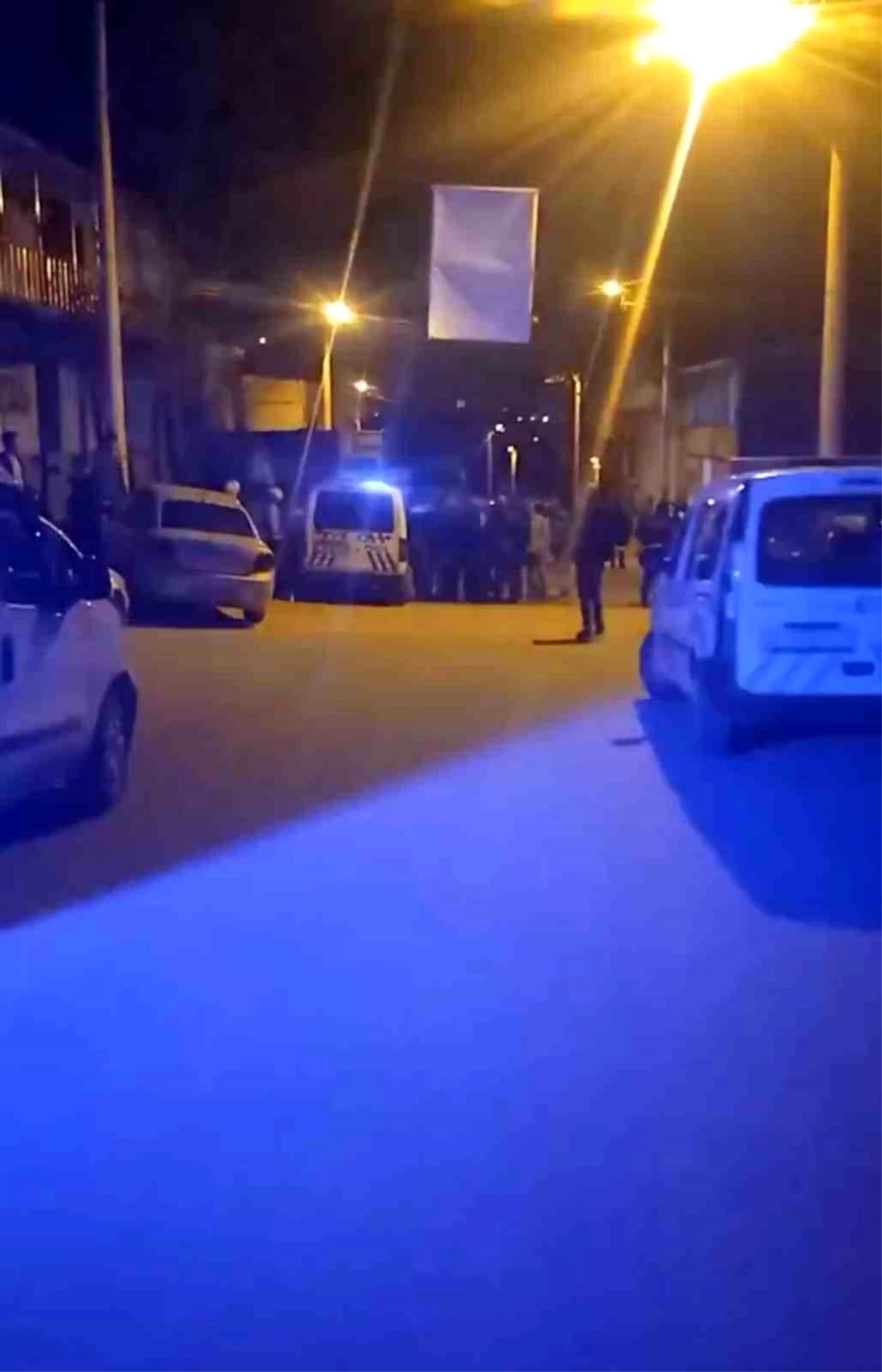 Bursa\'da Sokakta Açılan Ateş Sonucu 2 Kadın Yaralandı