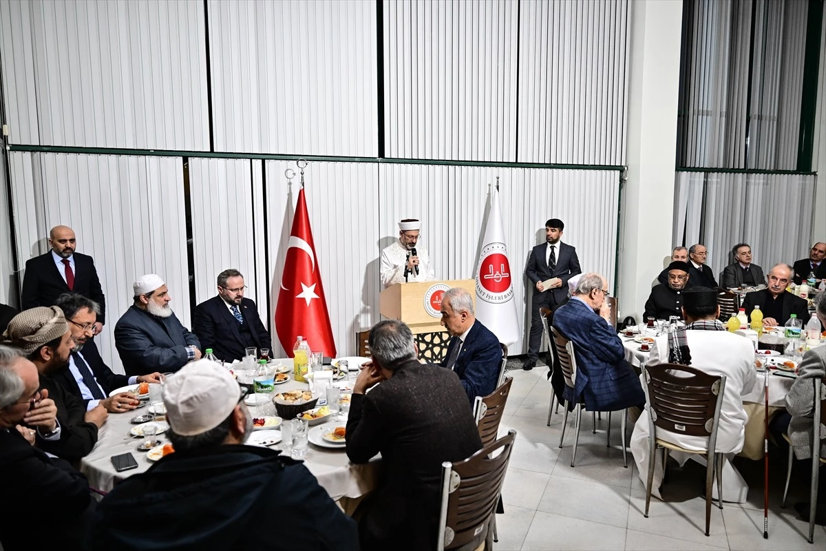 Diyanet İşleri Başkanı Ali Erbaş: Gazze\'nin kurtuluşu ve Kudüs\'ün özgürlüğü Müslümanların birlikte hareket etmesine bağlıdır