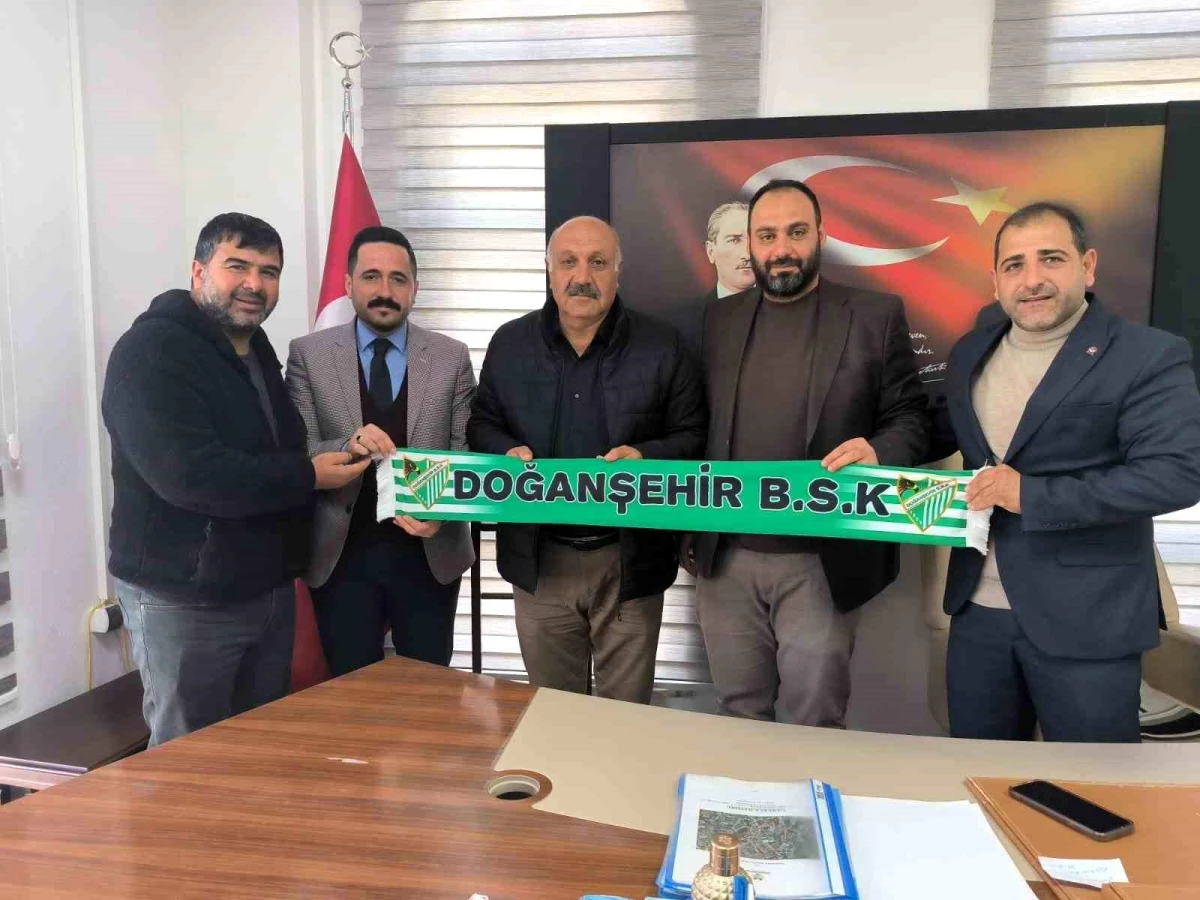 Doğanşehir Spor Kulübü Başkanı ve Yönetimi Belediye Başkanını Ziyaret Etti