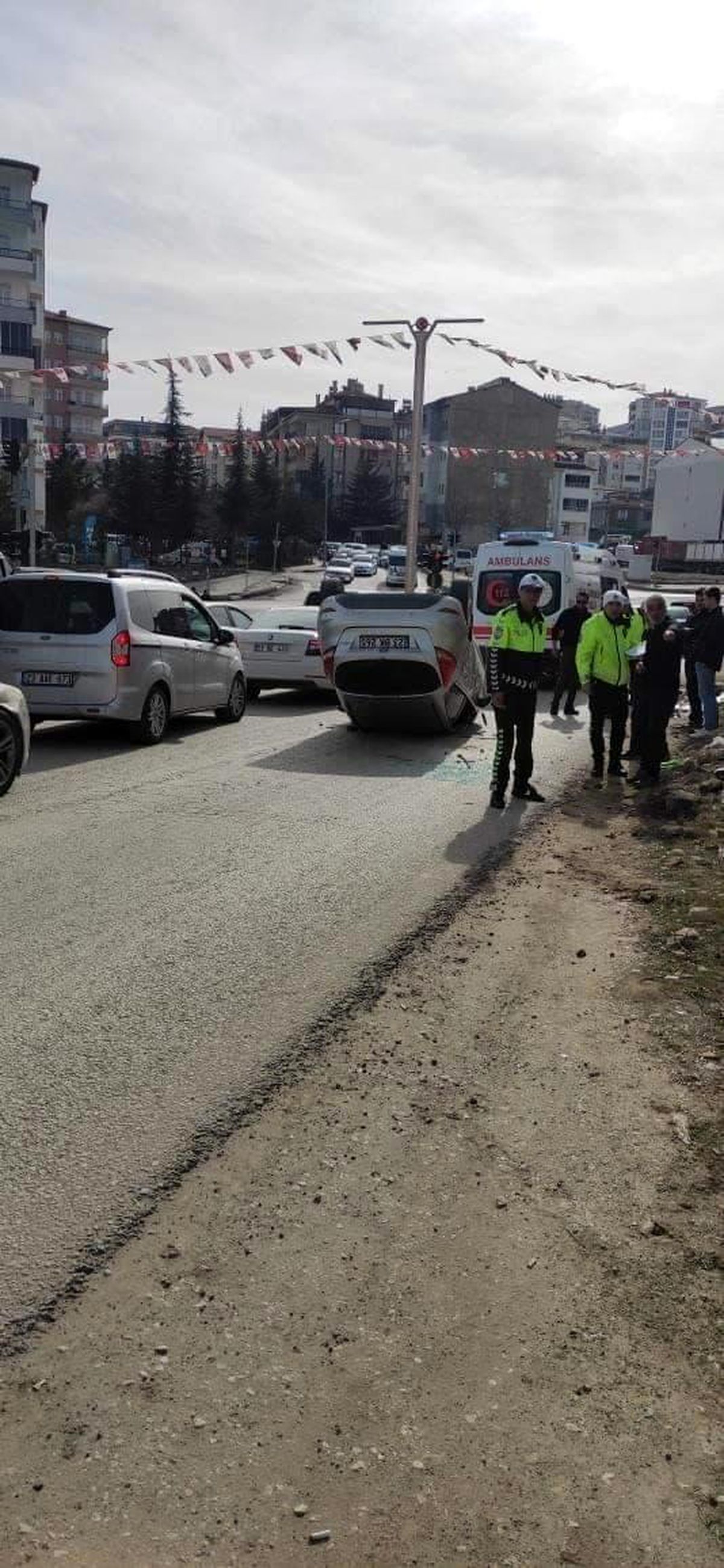 Elazığ\'da Otomobil Ters Döndü: 1 Yaralı