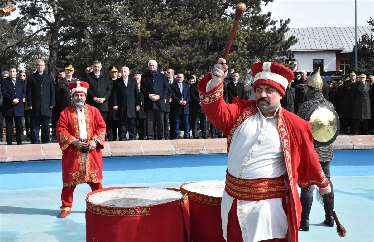Erzurum\'un düşman işgalinden kurtuluşunun 106. yıl dönümü törenle kutlandı