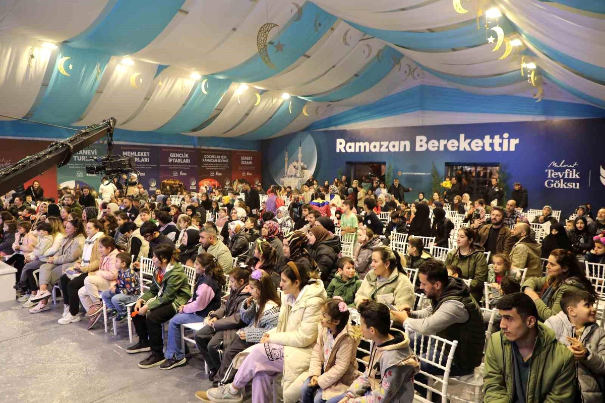 Esenler Belediyesi Ramazan Etkinlik Alanı\'nda Dolu Dolu Bir Gün Geçirdi