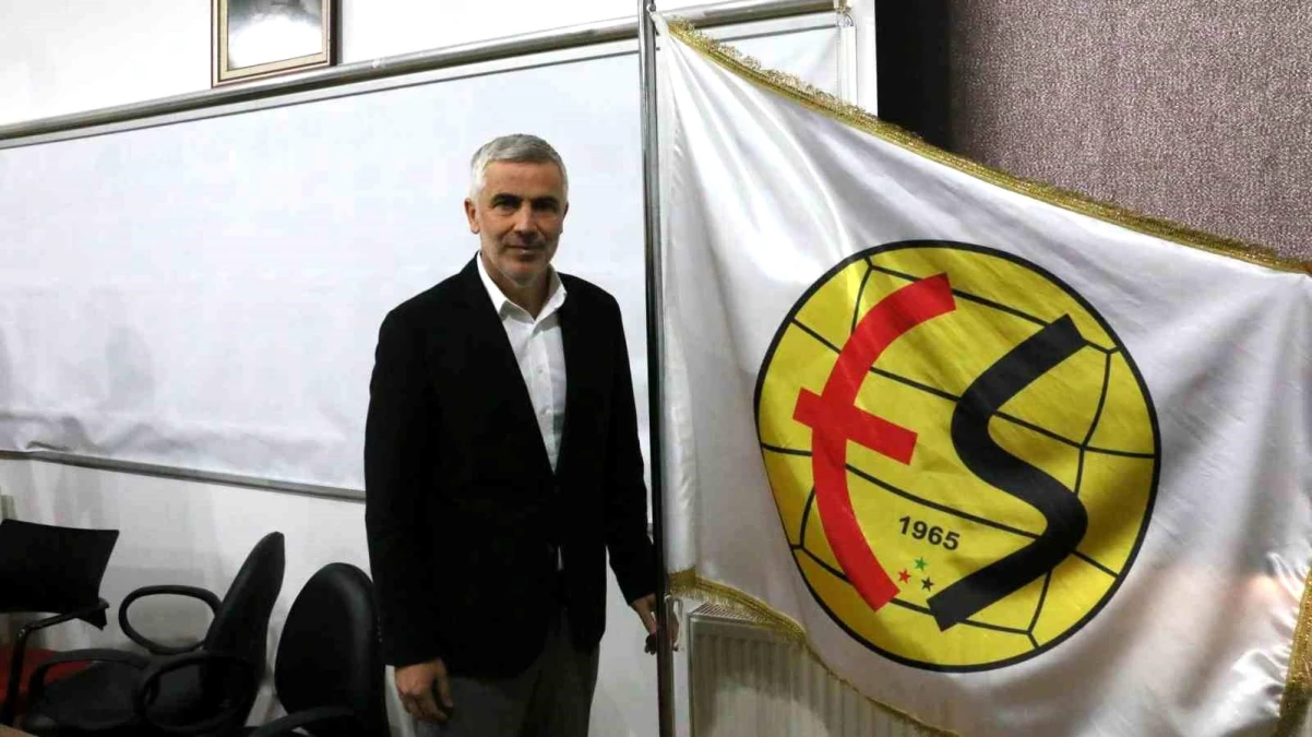 Eskişehirspor, Önder Karaveli ile anlaştı