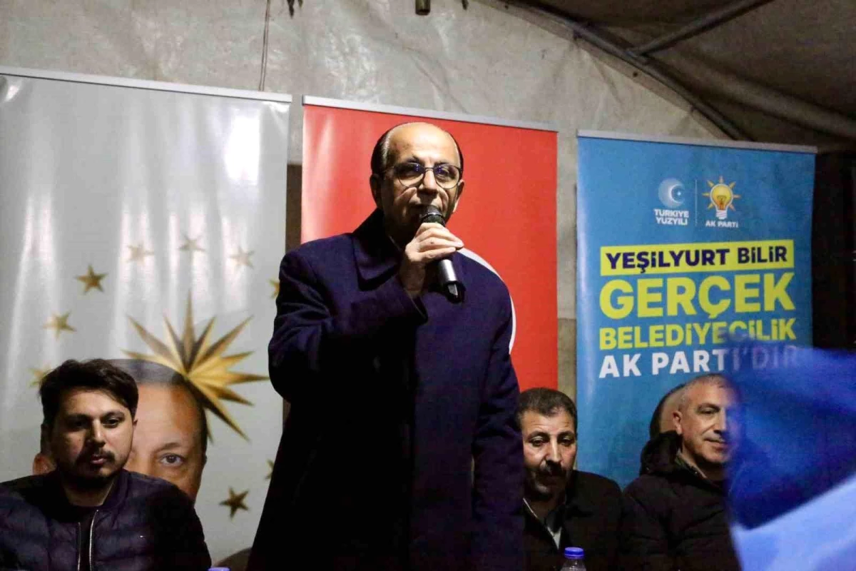 AK Parti Yeşilyurt Belediye Başkan Adayı İlhan Geçit, Kuyulu Mahallesi\'nde Konutları Teslim Etti