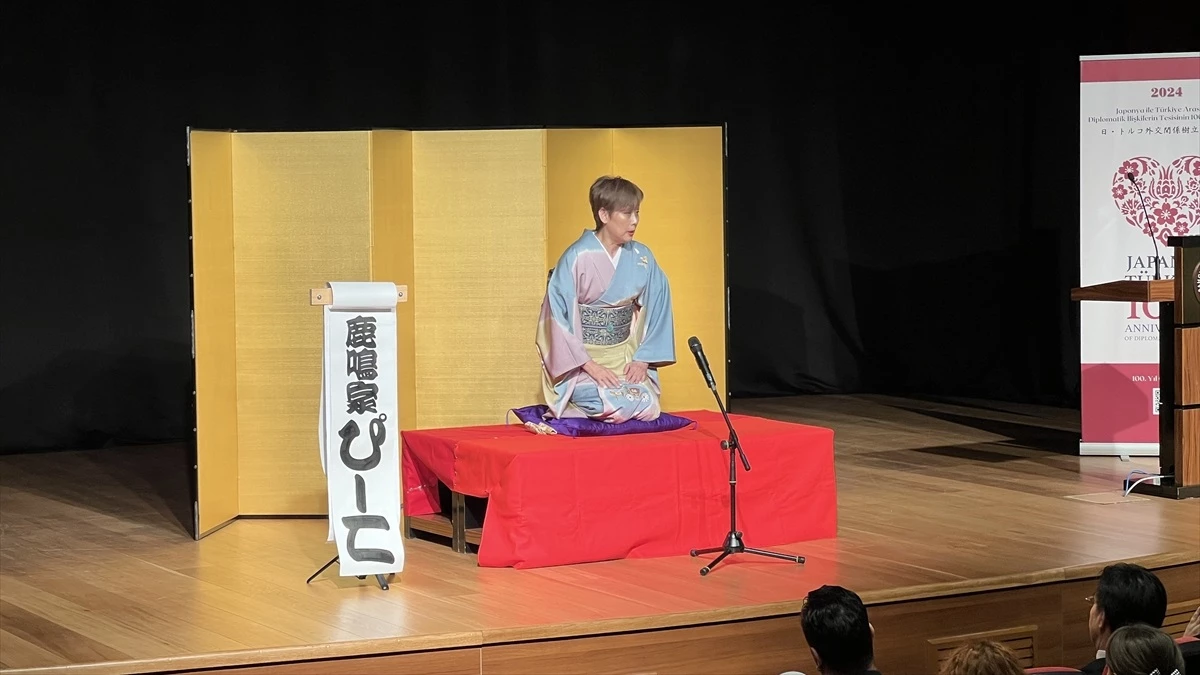 Bahçeşehir Üniversitesi\'nde Japon kültürüne ait geleneksel güldürü gösterisi yapıldı