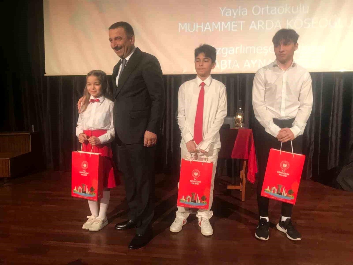Zonguldak\'ta İstiklal Marşı\'nın Kabulünün 103. yıldönümü coşkuyla kutlandı