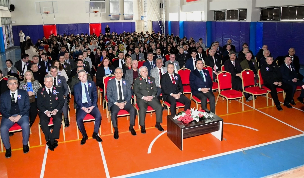 Kars, Ardahan, Tunceli ve Ağrı\'da İstiklal Marşı\'nın Kabulü ve Mehmet Akif Ersoy\'u Anma Günü programları düzenlendi