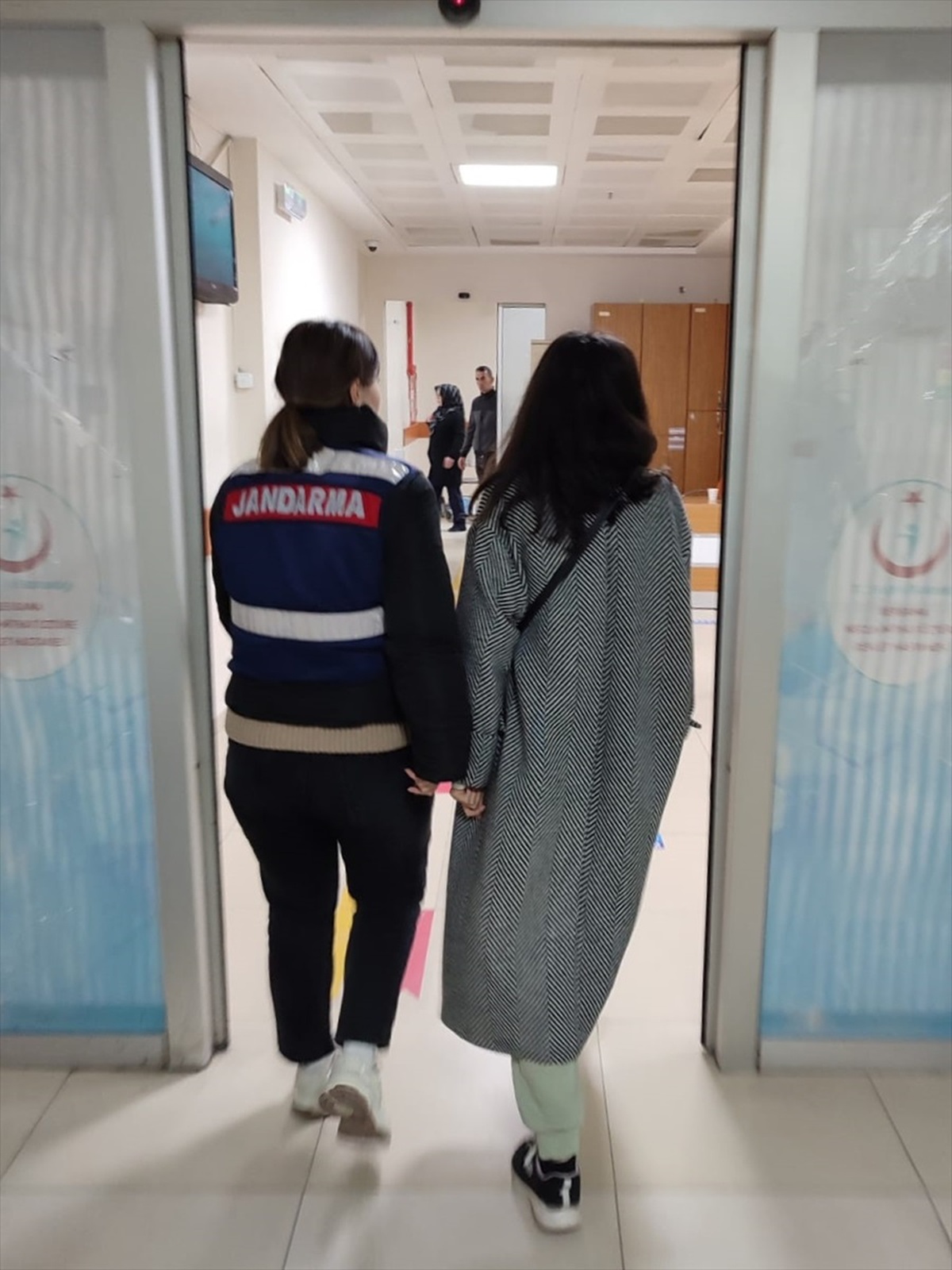 İzmir\'de FETÖ\'nün TSK içindeki mahrem yapılanmasına operasyon: 18 gözaltı