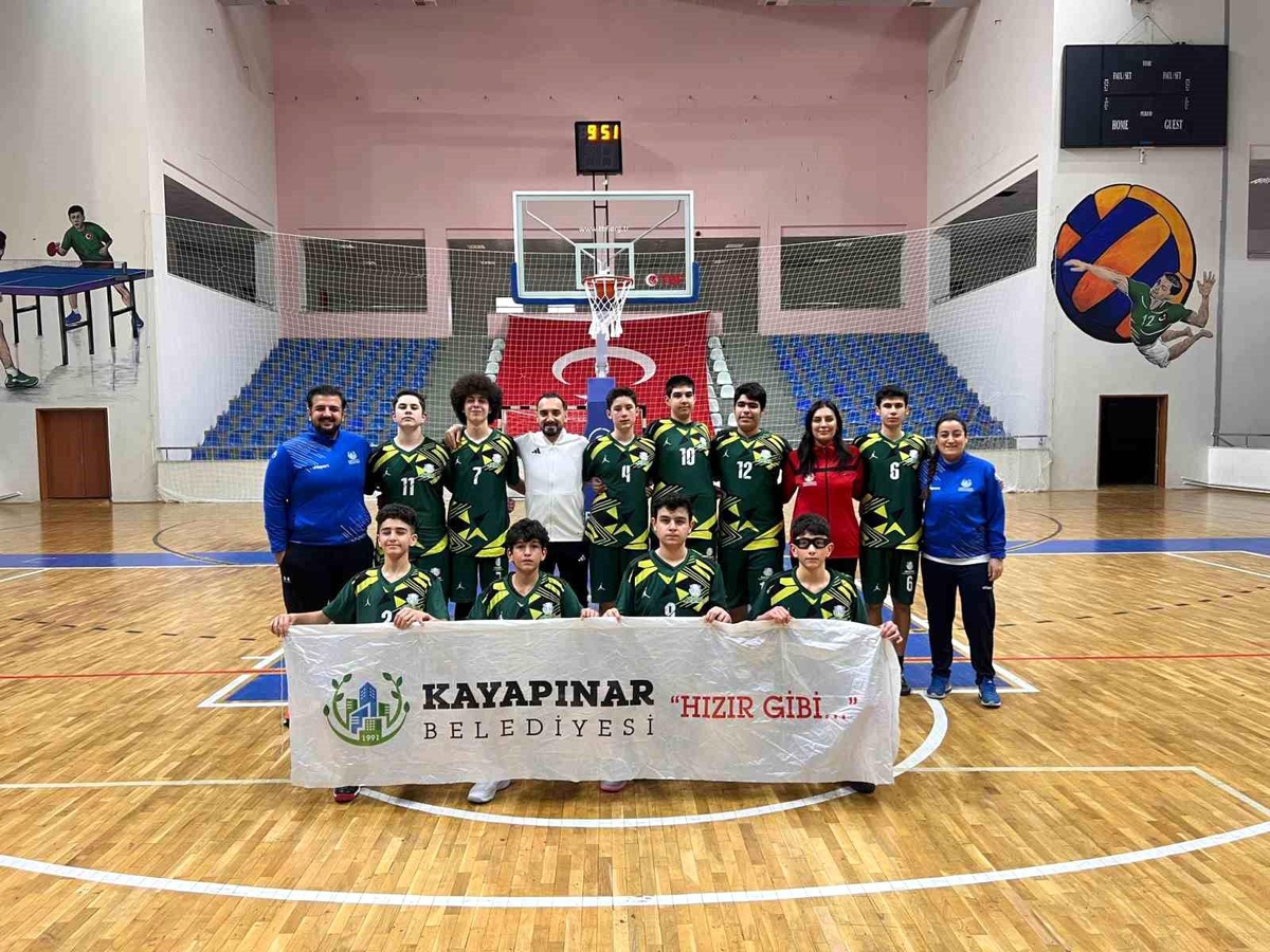 Kayapınar Belediyesi 14 yaş altı basketbol takımı Türkiye şampiyonası yarı finallerine katılıyor