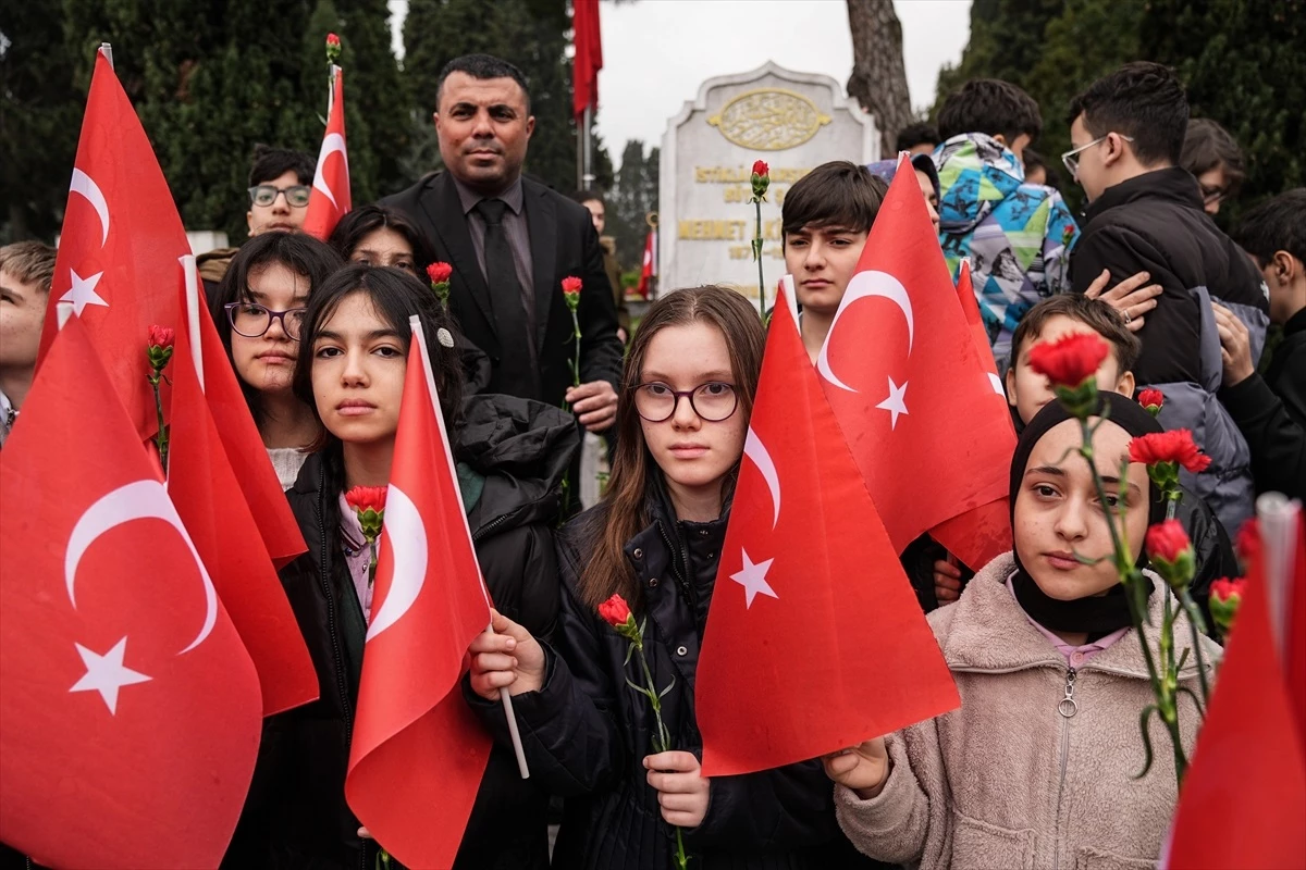 Milli şair Mehmet Akif Ersoy, İstiklal Marşı\'nın kabulünün 103. yılında anıldı