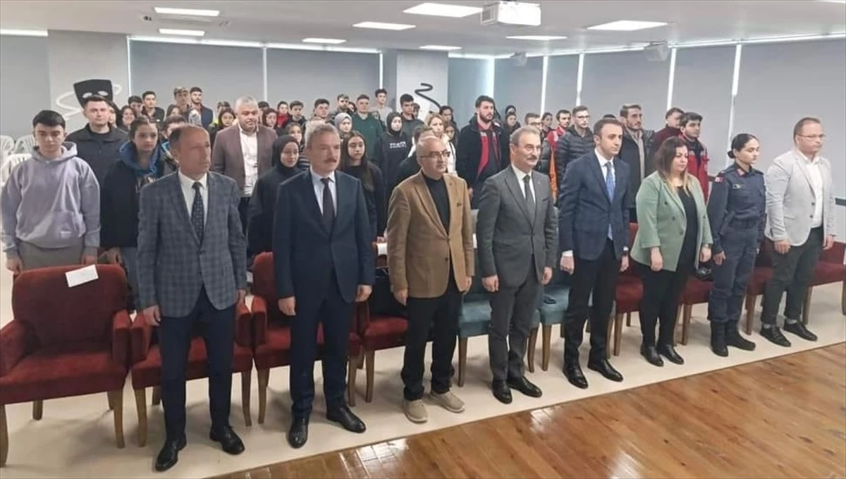 Şalpazarı\'nda İstiklal Marşı ve Mehmet Akif Ersoy Anma Programı düzenlendi