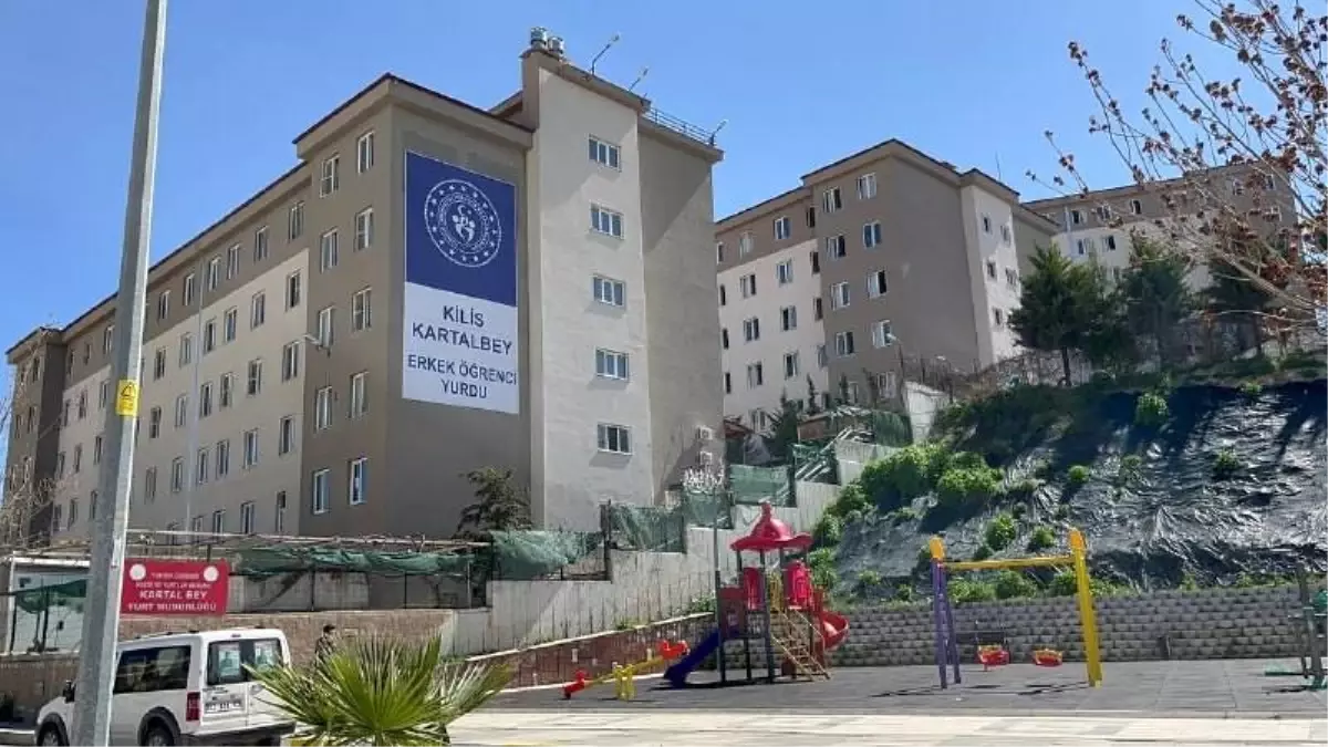 KYK Erkek Öğrenci Yurduna silahla giren öğrenci, arkadaşını vurarak öldürdü