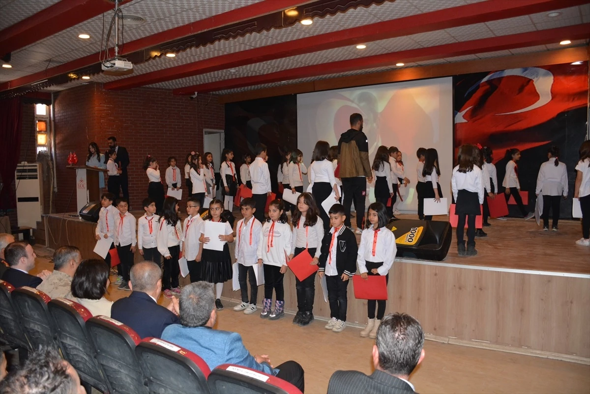 Silopi\'de İstiklal Marşı\'nın Kabulü ve Mehmet Akif Ersoy\'u Anma Günü Programı Gerçekleştirildi