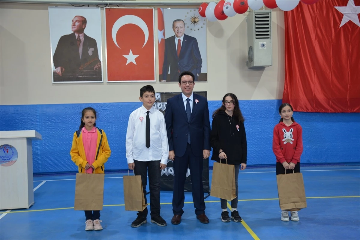 Tokat Başçiftlik\'te İstiklal Marşı ve Mehmet Akif Ersoy\'u Anma Günü Programı Düzenlendi
