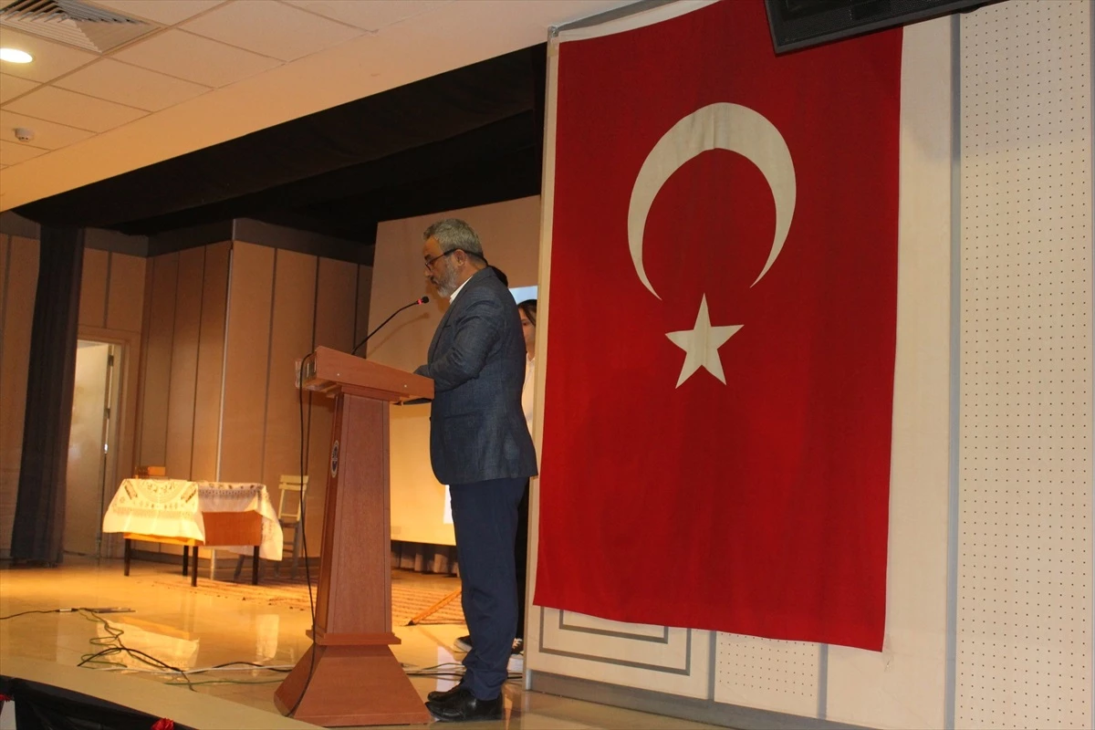 Tosya\'da İstiklal Marşı ve Mehmet Akif Ersoy\'u Anma Programı Düzenlendi