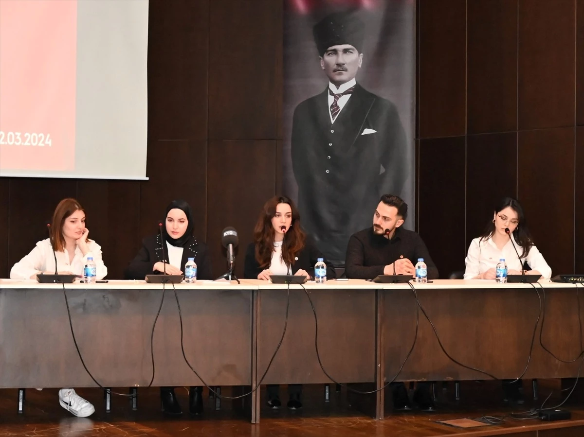 Trabzon\'da İstiklal Marşı konulu panel düzenlendi