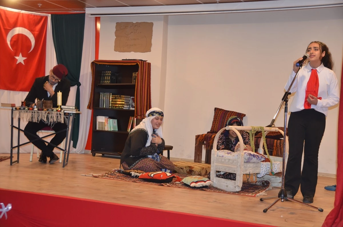 Yüksekova\'da İstiklal Marşı ve Mehmet Akif Ersoy Anma Günü programı düzenlendi
