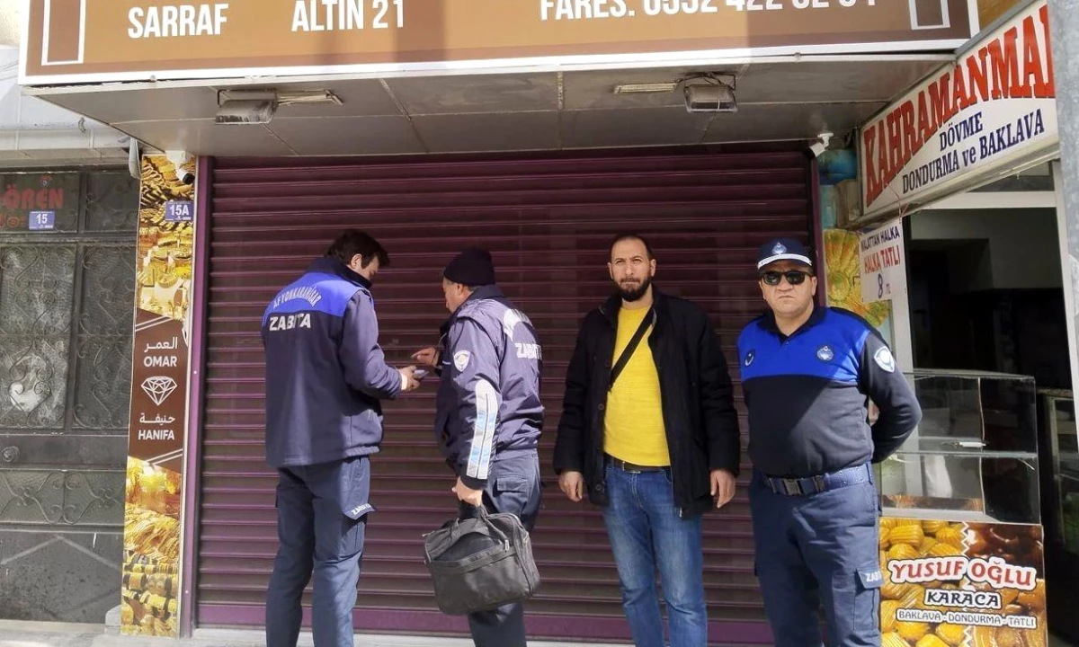 Afyonkarahisar Belediyesi, kaçak kuyumcu dükkanını mühürledi