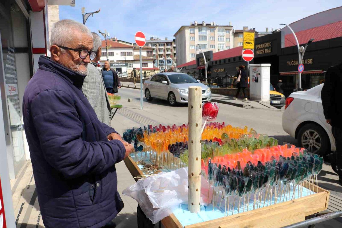 Sivas\'ta Horoz Şekeri Satışı