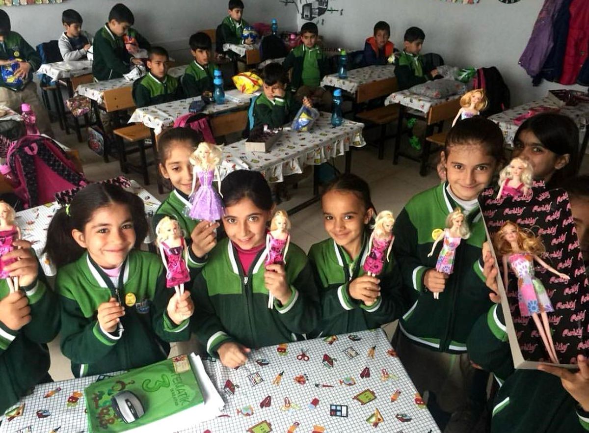 Eskişehir\'de toplanan oyuncaklar Van\'daki okula gönderildi