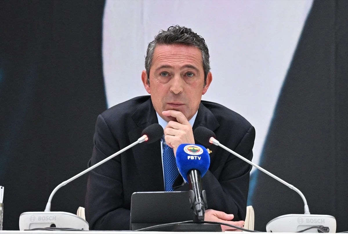 Fenerbahçe Başkanı Ali Koç, Galatasaray\'ın yabancı hakem talebini eleştirdi
