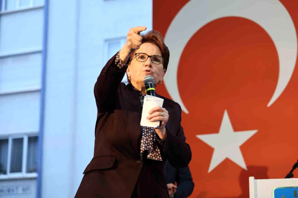 Meral Akşener Aksaray\'da Esnafları Ziyaret Ederek Destek İstedi