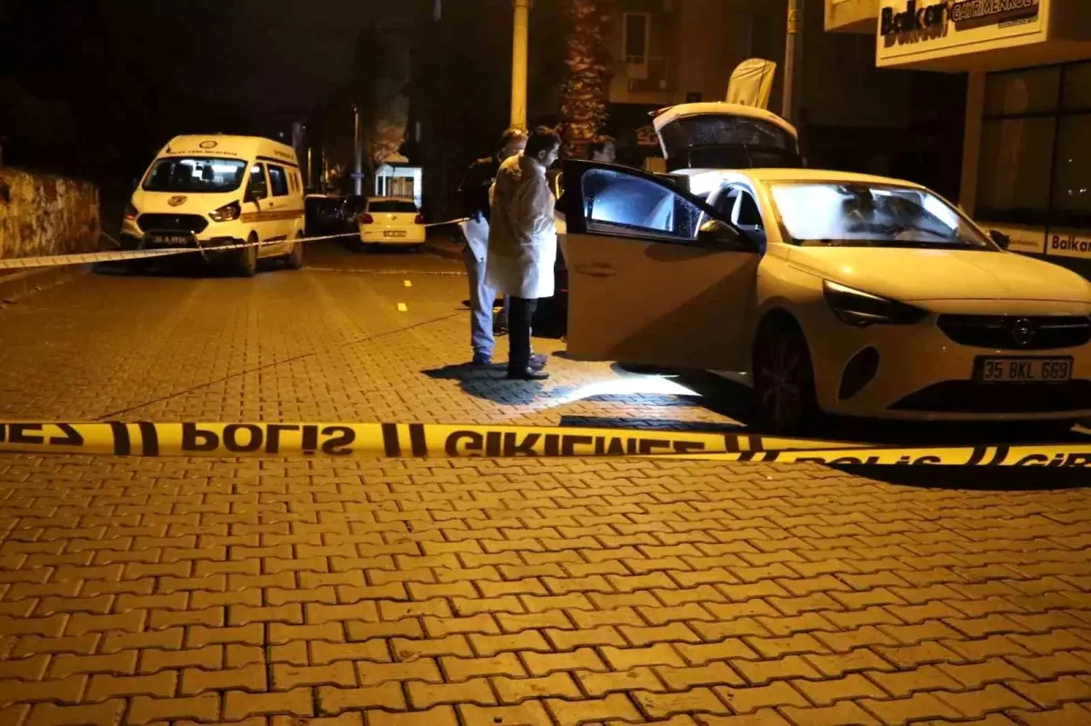 İzmir Buca\'da silahlı saldırı sonucu genç hayatını kaybetti