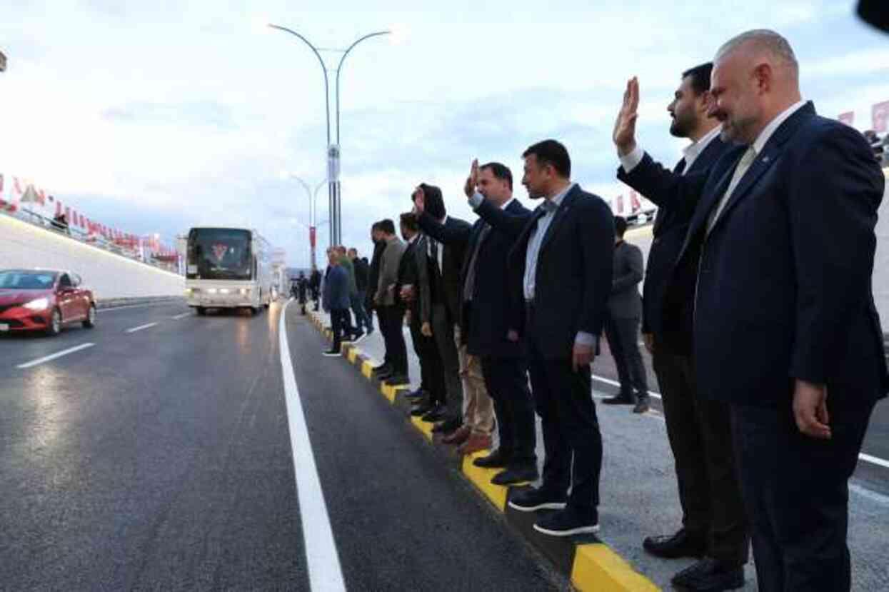 Menemen'e tarihi yatırım! ?CHP'li Büyükşehir'in yapamadığını AK Partili ilçe belediyesi yaptı