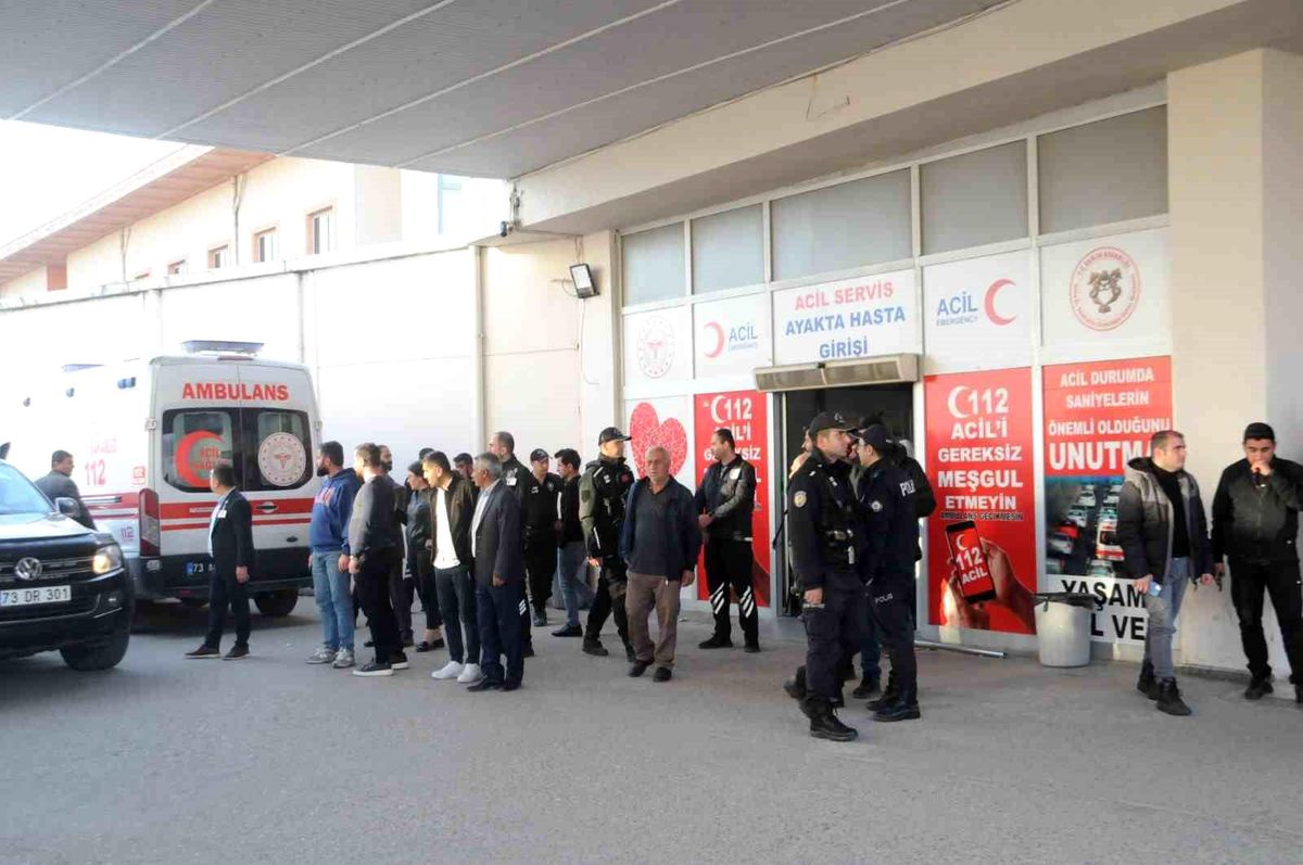 Mardin\'de Cumhurbaşkanı Erdoğan\'ın programı sonrası polis aracı kaza yaptı: 1 şehit, 2 yaralı