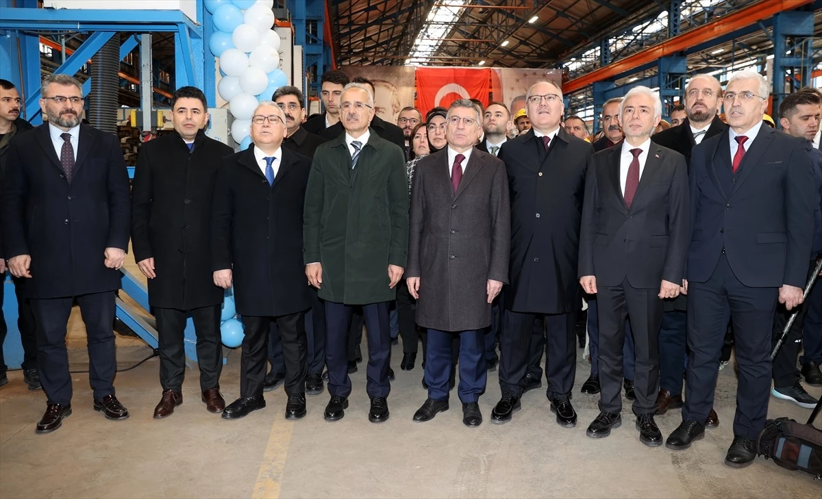 Ulaştırma ve Altyapı Bakanı Uraloğlu, Sivas\'ta Boji Üretim Fabrikası açılışında konuştu Açıklaması