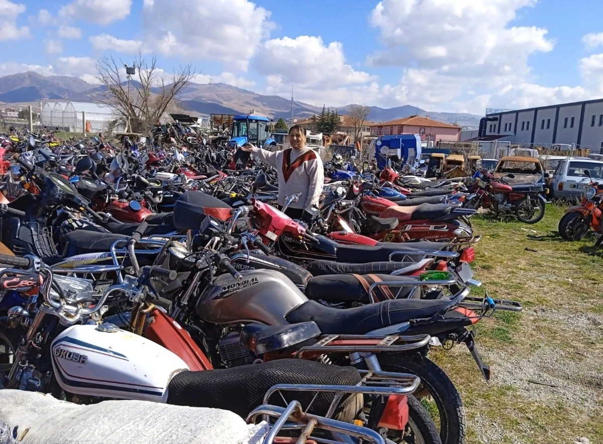 Afyonkarahisar\'da trafikten men edilen motosikletler hurdaya çıkarılıyor